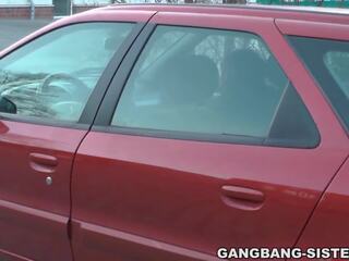 Bil fint kvinna nikki och sperma kärleksfull kvinnor suga pecker i den bil | xhamster