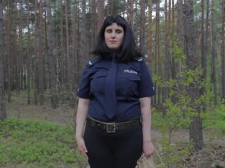 Svart assasin mot. policewomen clone