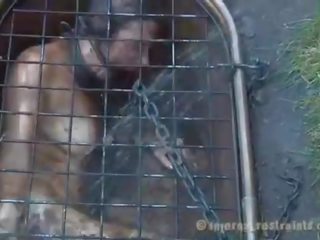 Caged seductress forced to give agzyňa almak